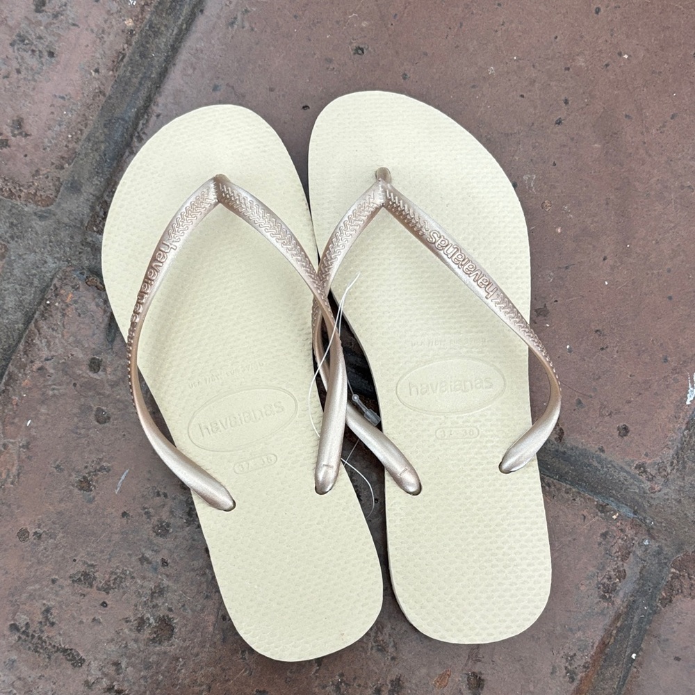 Havaianas Beige and Gold Slim Flip Flops